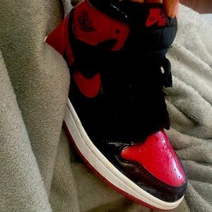 Air Jordan 1 Retro High OG “ patent bred “